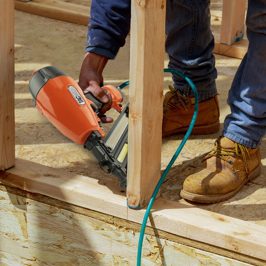 Tacwise GDA64V2 Air 15G DA Angled Finish Nailer (32-64mm) - Image 2